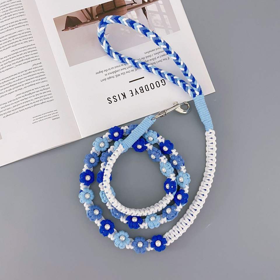 Braided rope leash hardware detail and rope texture